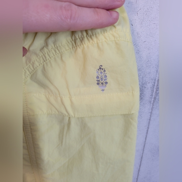 NWOT Free People In The Wild Shorts Yellow Medium - Picture 4 of 6